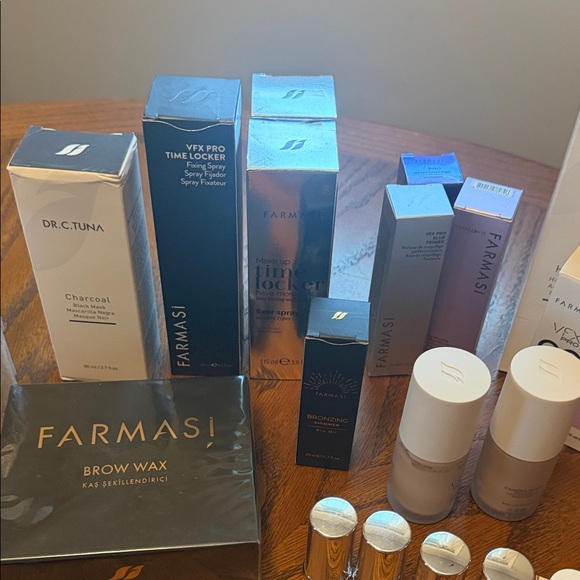 Farmasi Makeup Collection - Lipsticks, Foundations, and More - Picture 7 of 9